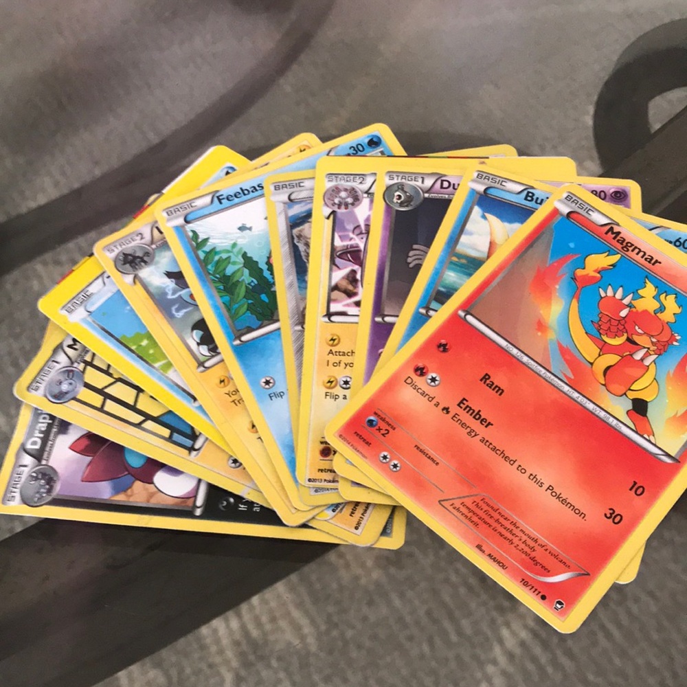 10 Pokémon cards